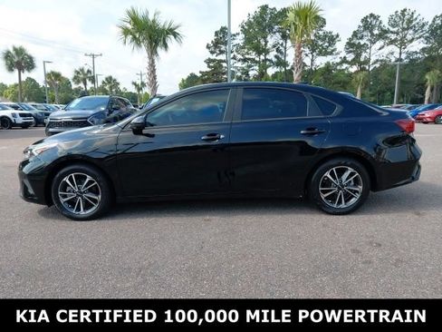Certified 2023 Kia Forte LXS FWD image 8