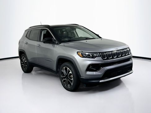 Used 2022 Jeep Compass Limited w/ Sun and Sound Group AWD/4WD image 3