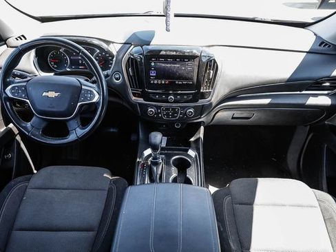 Used 2021 Chevrolet Traverse LT FWD image 12