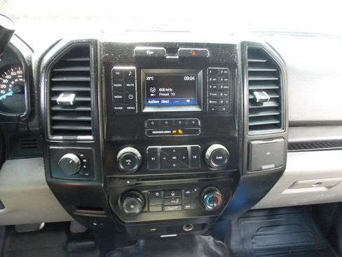 Used 2016 Ford F150 XL w/ Equipment Group 101A Mid AWD/4WD image 12