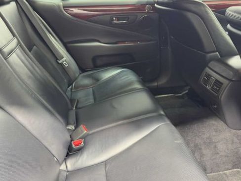 Used 2007 Lexus LS 460 RWD image 14