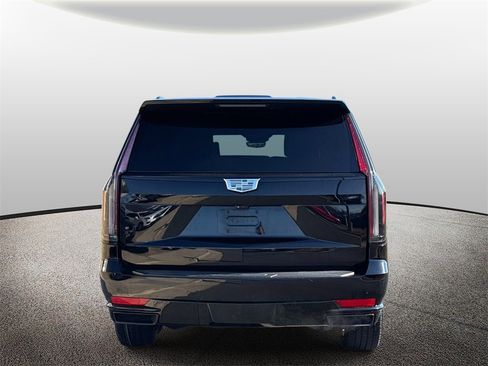 Used 2022 Cadillac Escalade ESV Sport w/ Touring Package image 4