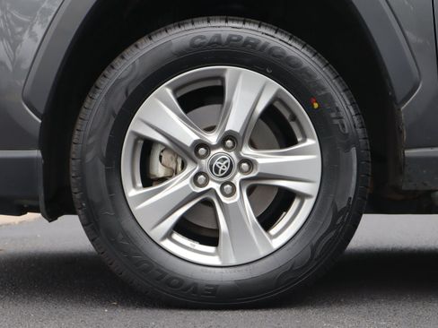 Used 2022 Toyota RAV4 XLE w/ Convenience Package AWD/4WD image 6