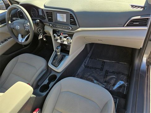 Used 2019 Hyundai Elantra SE image 21