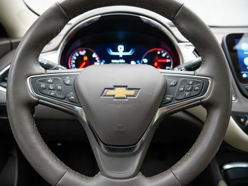 Used 2024 Chevrolet Malibu LT image 31
