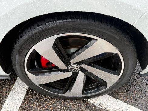 Used 2021 Volkswagen GTI S FWD image 7