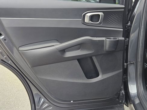 Used 2021 Kia Sorento LX image 21