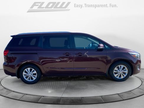 Used 2017 Kia Sedona LX w/ LX Essentials Premium Package FWD image 10
