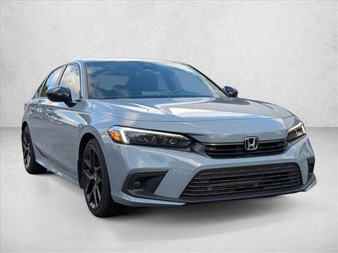 Used 2024 Honda Civic Sport image 3