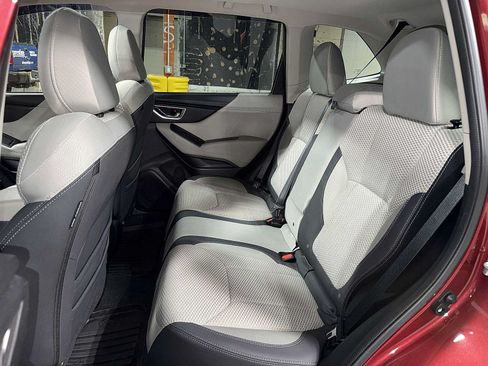 Used 2023 Subaru Forester Premium AWD/4WD image 17