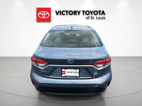 Used 2025 Toyota Corolla LE FWD image 4