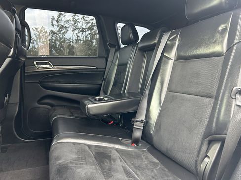 Used 2018 Jeep Grand Cherokee Altitude image 13