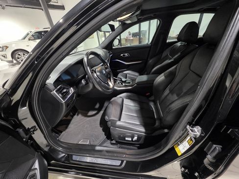 Used 2020 BMW 330i Sedan w/ Driving Assistance Package image 38
