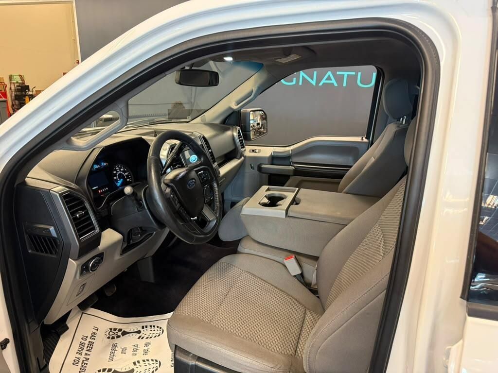 Used 2017 Ford F150 XLT w/ Equipment Group 302A Luxury AWD/4WD image 7