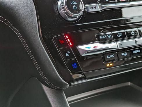 Used 2022 Ford Explorer Platinum w/ Equipment Group 601A image 24