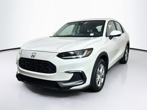 Used 2024 Honda HR-V LX image 3