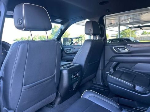 Used 2023 Chevrolet Suburban Premier AWD/4WD image 24