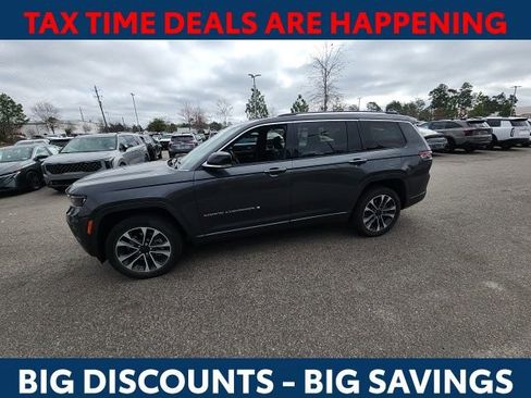 Used 2022 Jeep Grand Cherokee L Overland w/ Luxury Tech Group IV image 8