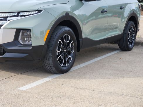 Used 2024 Hyundai Santa Cruz SE image 12