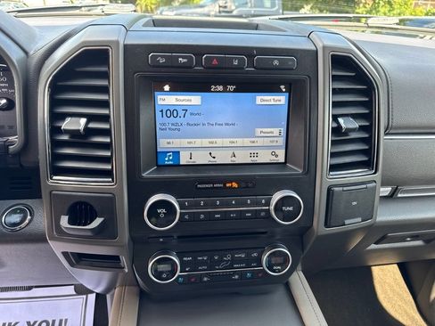 Used 2018 Ford Expedition XLT w/ Equipment Group 202A AWD/4WD image 60