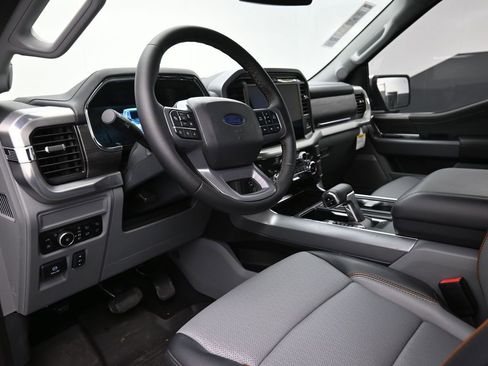 New 2025 Ford F150 Lariat w/ Equipment Group 501A Mid image 18