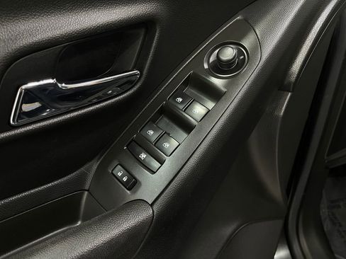 Used 2016 Chevrolet Trax LS image 14