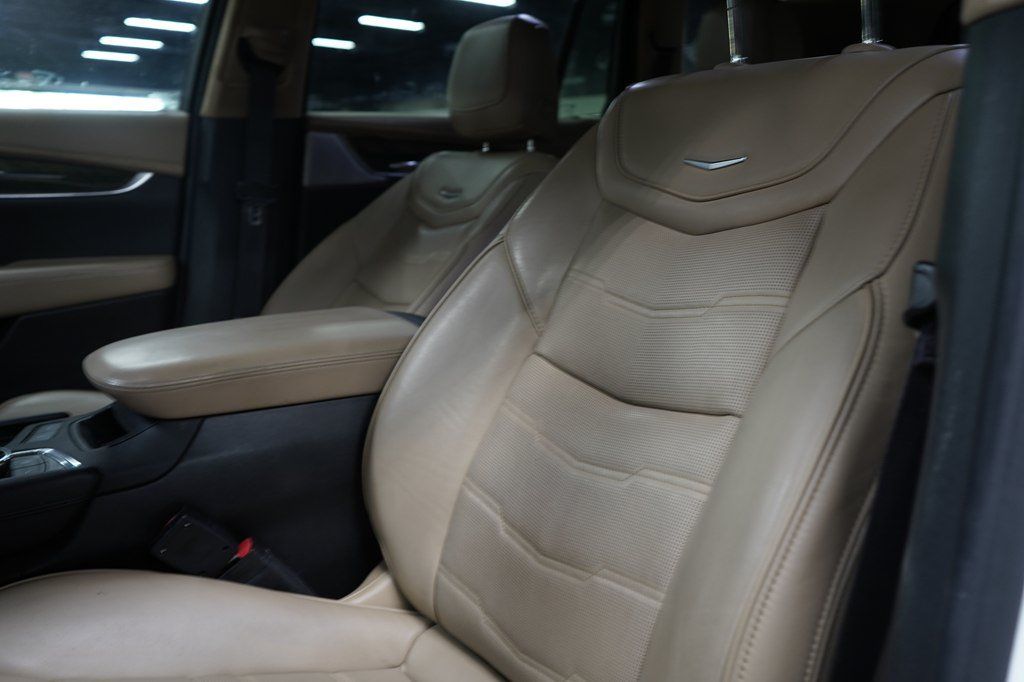 Used 2020 Cadillac XT6 Premium Luxury w/ Platinum Package FWD image 49