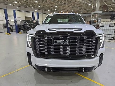 New 2026 GMC Sierra 3500 Denali Ultimate AWD/4WD image 2