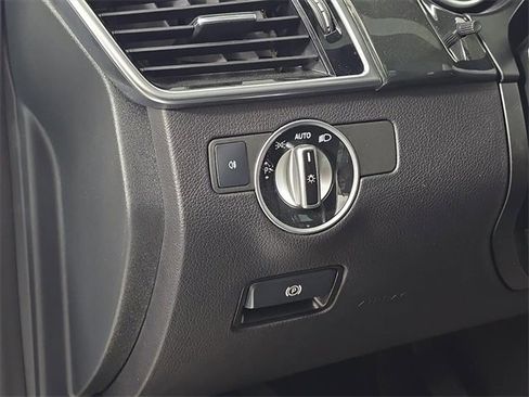 Used 2019 Mercedes-Benz GLS 450 4MATIC image 18