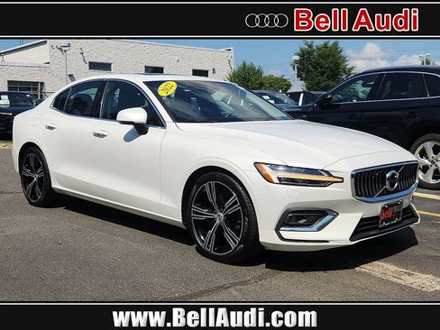 Used 2022 Volvo S60 B5 Inscription w/ Climate Package FWD image 1