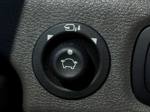 Used 2025 Ford Transit 350 XLT RWD image 15