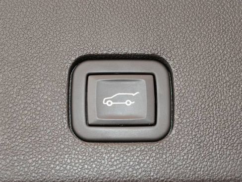 Used 2023 Cadillac XT6 Sport w/ LPO, Floor Liner Package AWD/4WD image 17