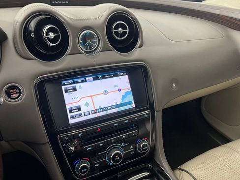 Used 2015 Jaguar XJ L Portfolio image 28