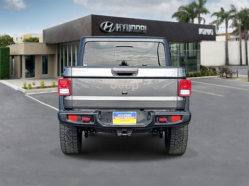 Used 2023 Jeep Gladiator Rubicon w/ Trailer Tow Package image 4