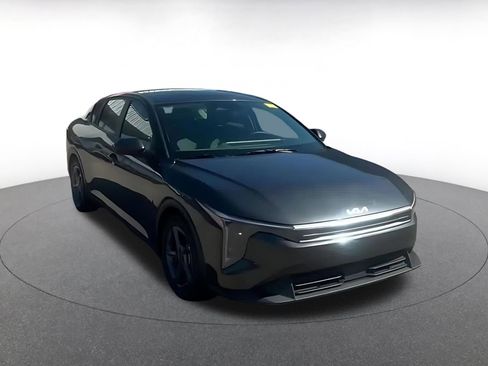 Used 2025 Kia K4 LXS image 4