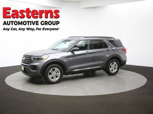 Used 2022 Ford Explorer XLT image 56