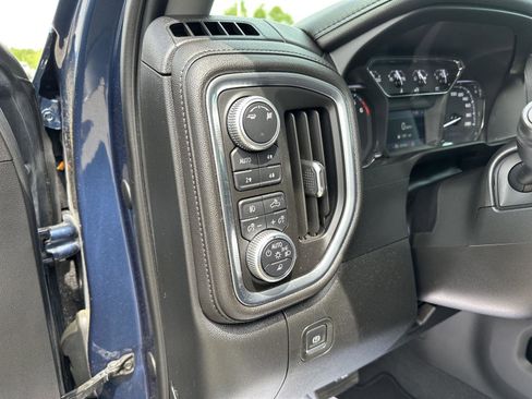 Used 2019 GMC Sierra 1500 SLT w/ SLT Premium Plus Package AWD/4WD image 20