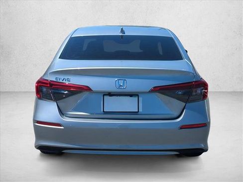 Used 2023 Honda Civic EX image 7