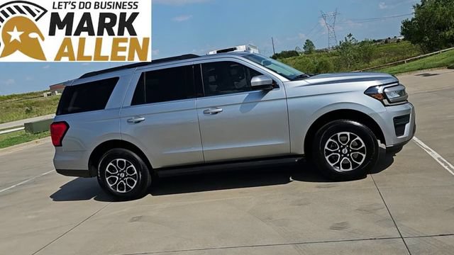 Used 2024 Ford Expedition XLT AWD/4WD image 9