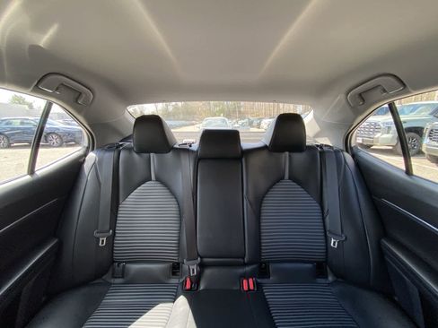 Used 2024 Toyota Camry SE image 27