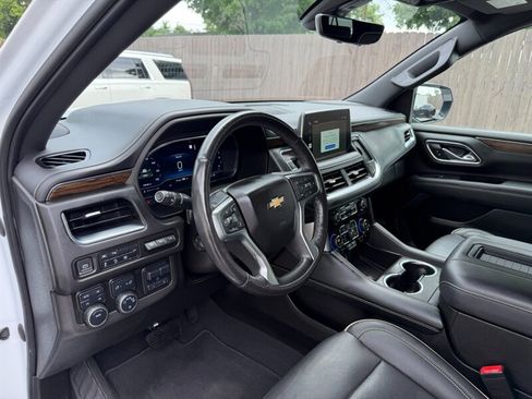 Used 2022 Chevrolet Suburban Premier w/ Premium Package AWD/4WD image 22