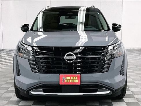 New 2026 Nissan Pathfinder Platinum w/ Lighting Package AWD/4WD image 16