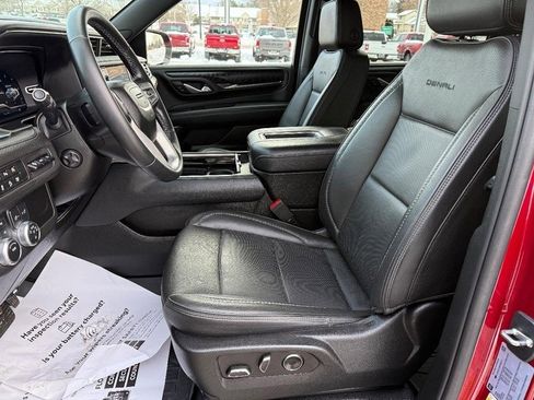 Used 2023 GMC Yukon XL Denali image 18