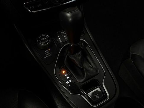 Certified 2022 Jeep Cherokee Limited image 33