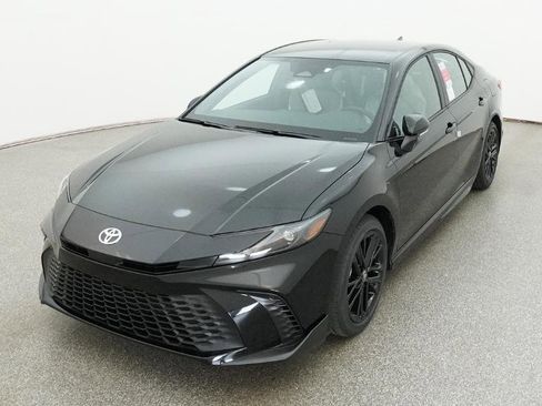 New 2026 Toyota Camry SE FWD image 3