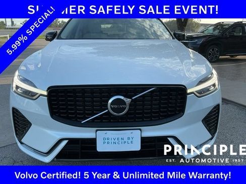 Certified 2025 Volvo XC60 B5 Core AWD/4WD image 3