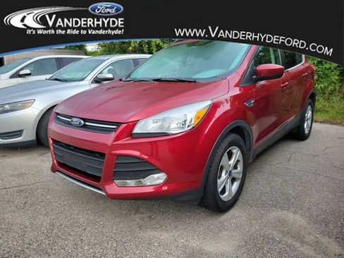 Used 2016 Ford Escape SE w/ Equipment Group 201A AWD/4WD image 1