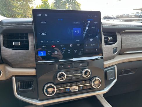 Used 2024 Ford Expedition Max Limited RWD image 21