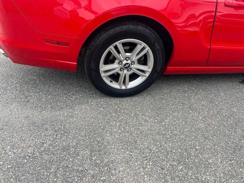 Used 2014 Ford Mustang Coupe RWD image 28