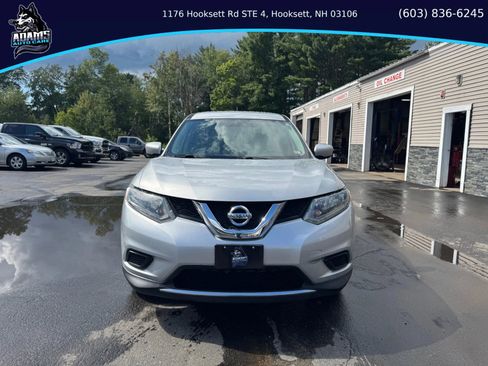 Used 2016 Nissan Rogue S image 2